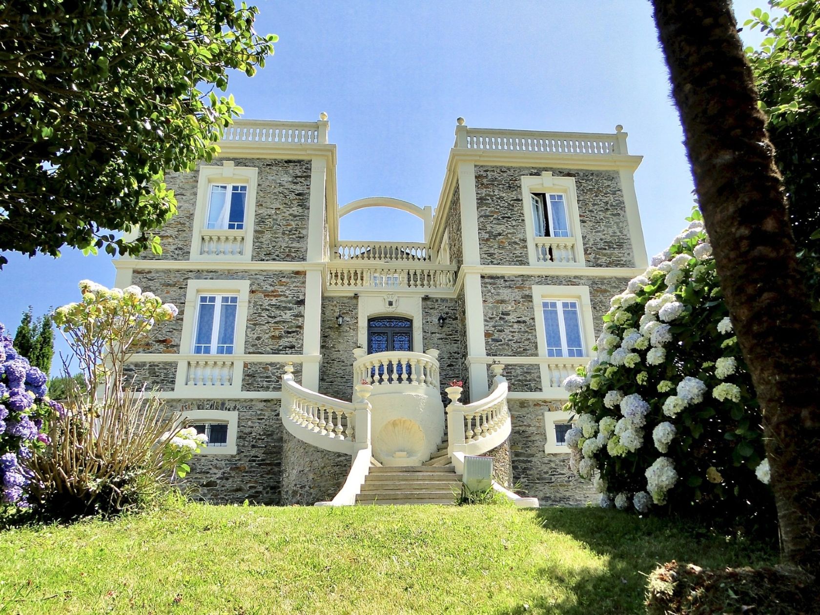 VILLA AURISTELA